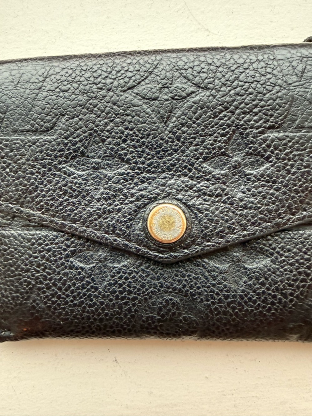 Louis Vuitton Keychain Wallet - Picture 2 of 5